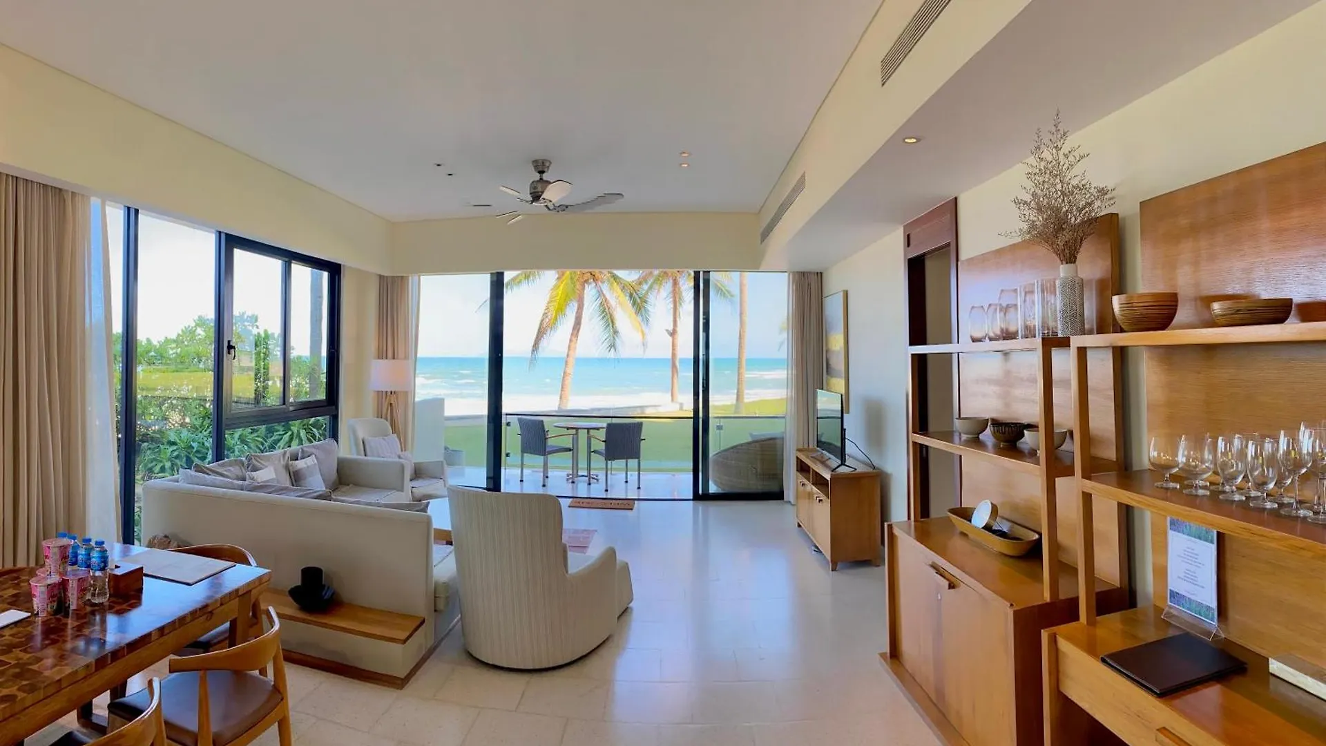 Luxury Apartments 2 Bedrooms In Resort - Free Access Pools Restaurants 0*, Da Nang