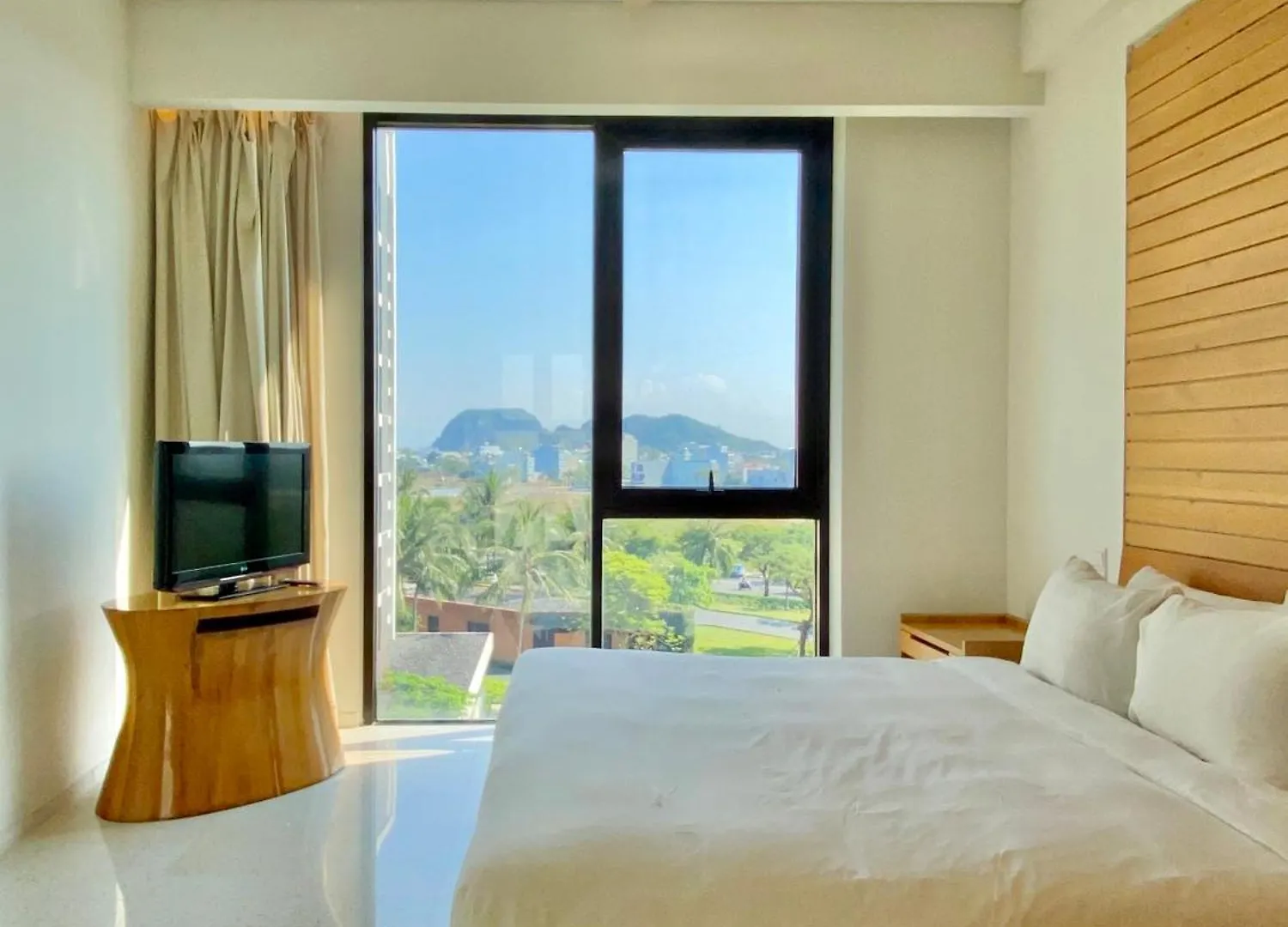 Luxury Apartments 2 Bedrooms In Resort - Free Access Pools Restaurants 0*, Da Nang Vietnam